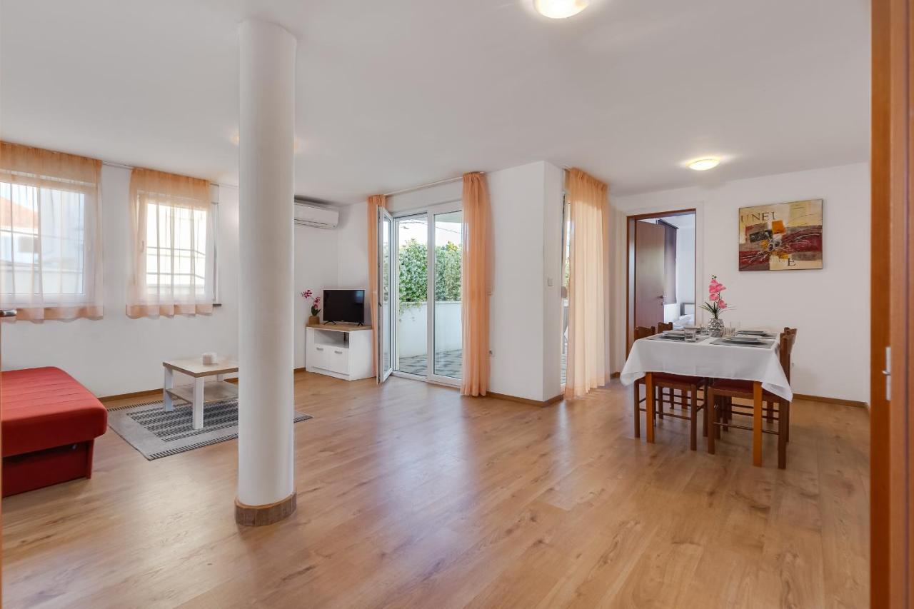 Villa Mirela Petrčane Dış mekan fotoğraf
